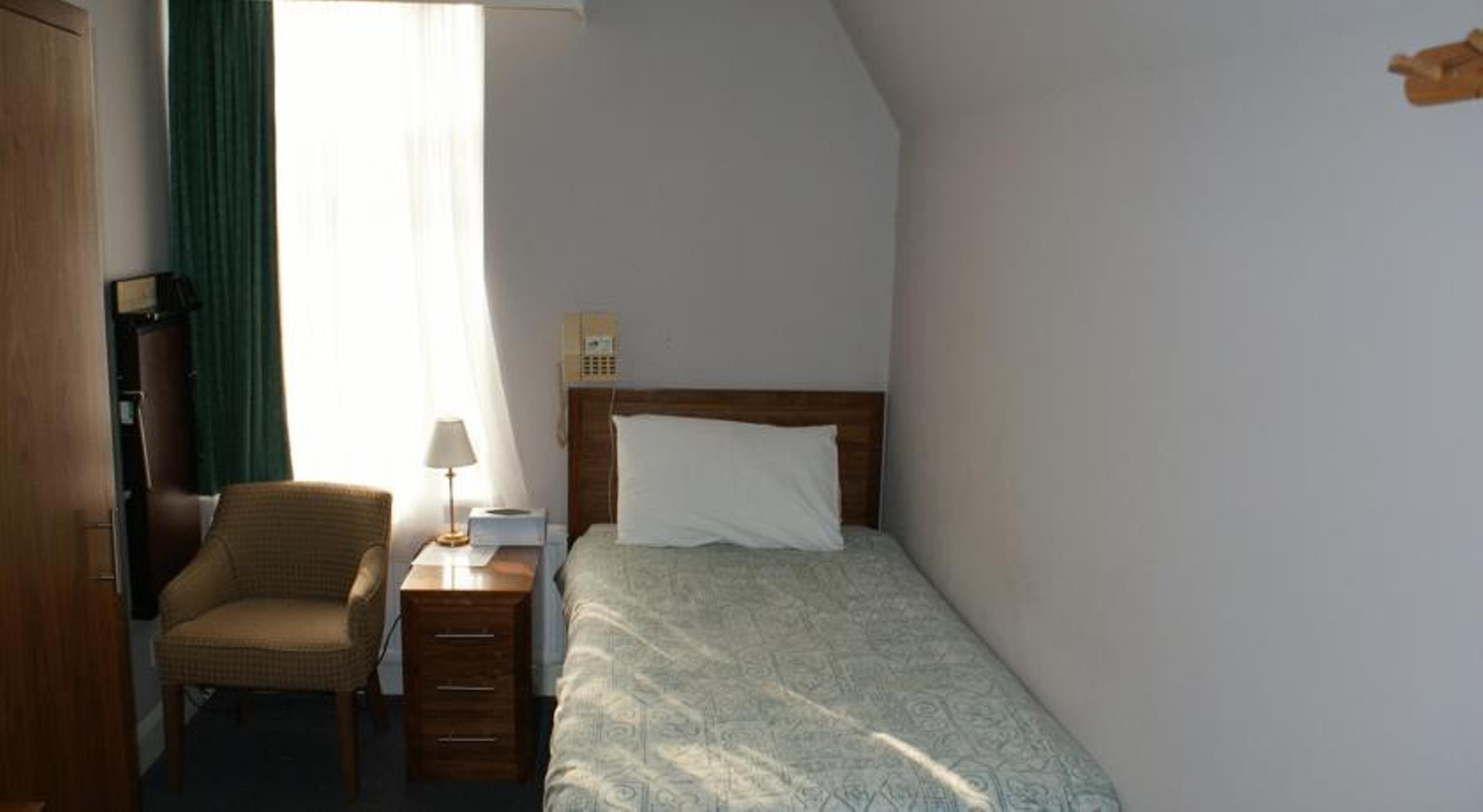 Kirkdale Hotel